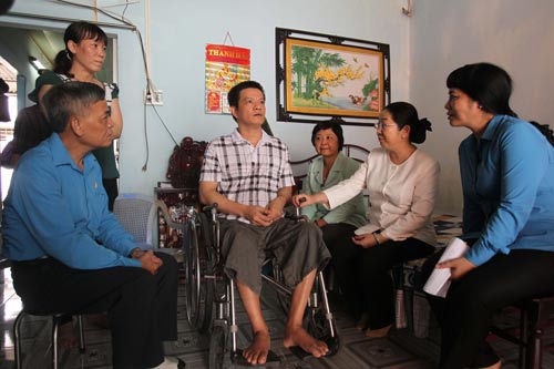 Đứng lên từ nỗi đau