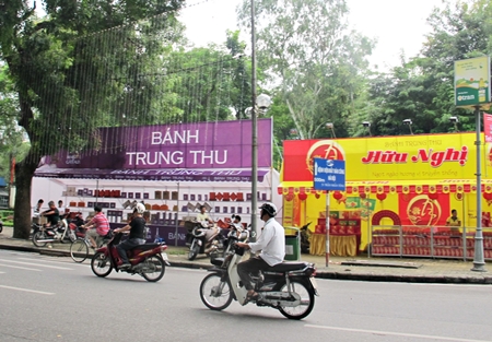 Một số loại bánh Trung thu ở Hà Nội bị đội giá tới 300%?