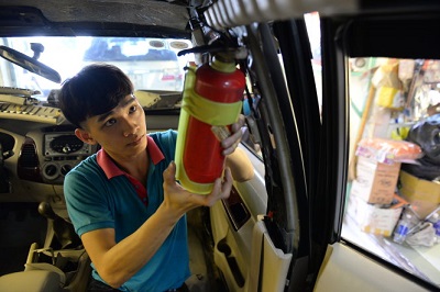 Bình cứu hỏa xe ô tô phải mua, nhưng lắp ở đâu?