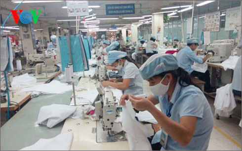 Đề xuất bỏ giờ làm thêm, bảo hộ lao động khỏi bình chọn quy định tồi