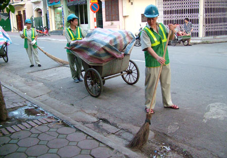 Môi trường có sạch khi phí vệ sinh tăng?